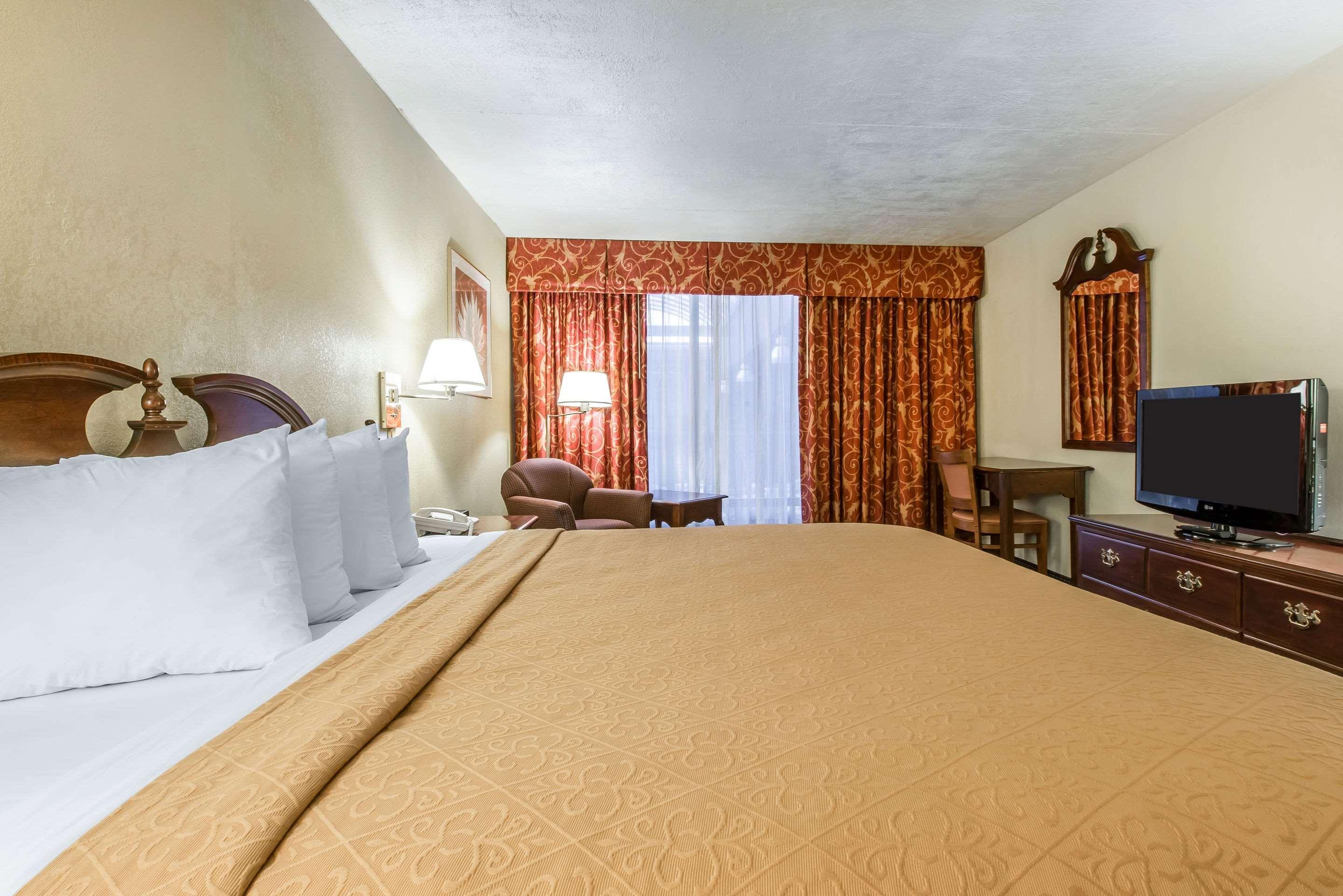 Quality Inn & Conference Center Сомерсет Экстерьер фото