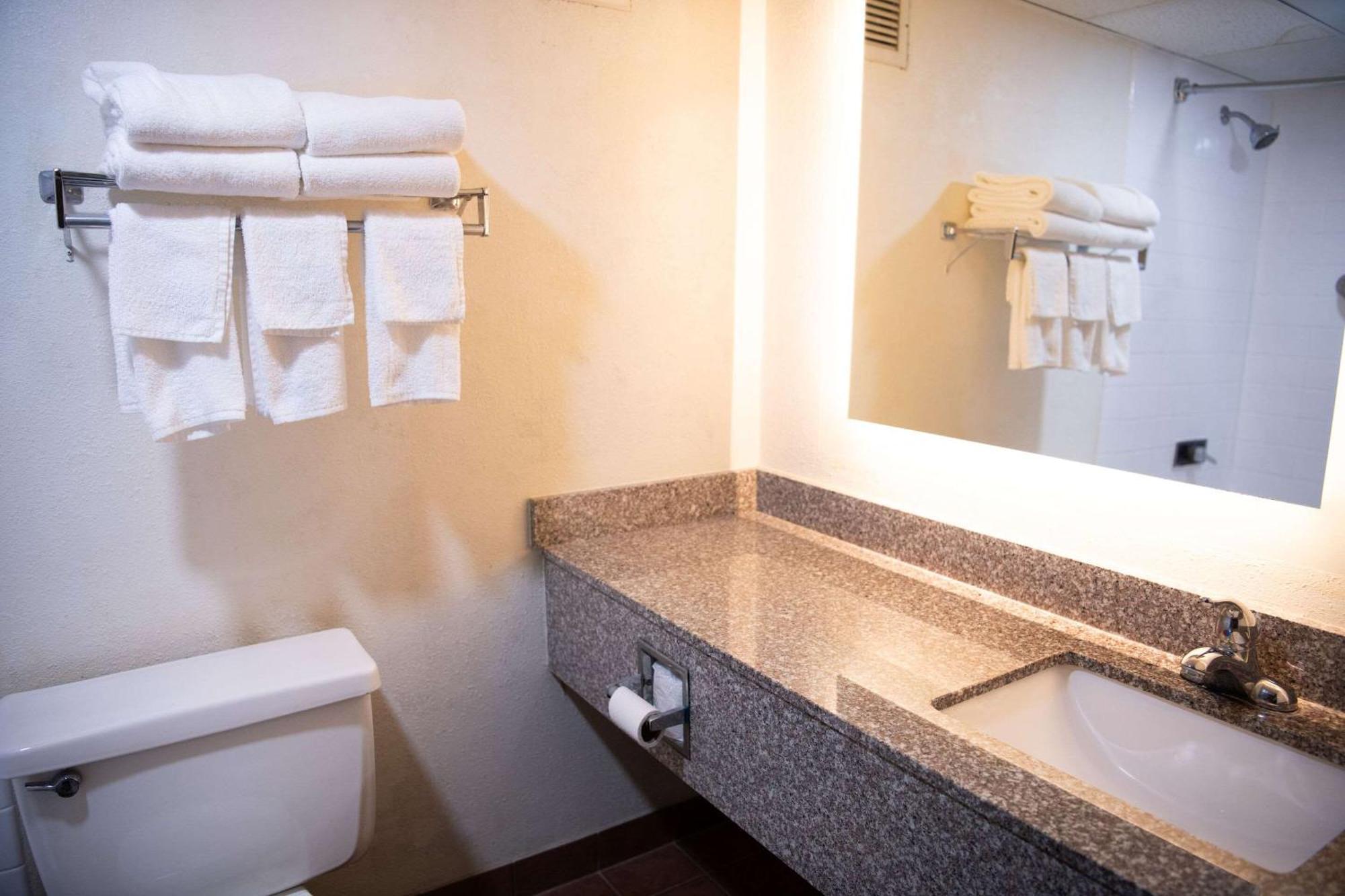 Quality Inn & Conference Center Сомерсет Экстерьер фото