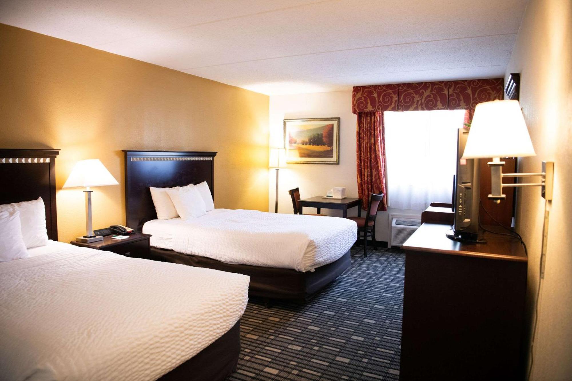 Quality Inn & Conference Center Сомерсет Экстерьер фото