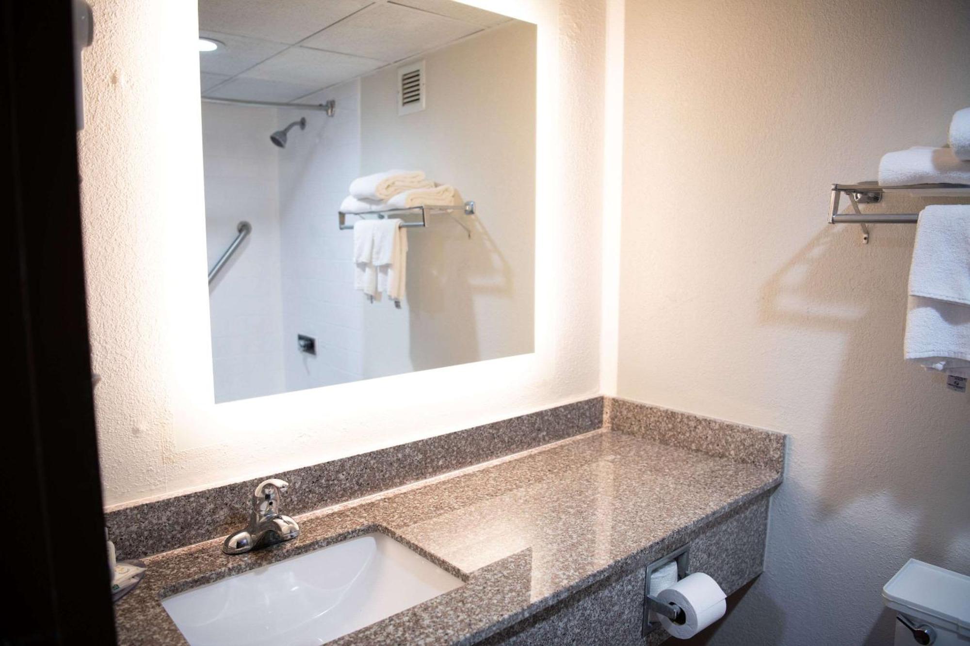Quality Inn & Conference Center Сомерсет Экстерьер фото