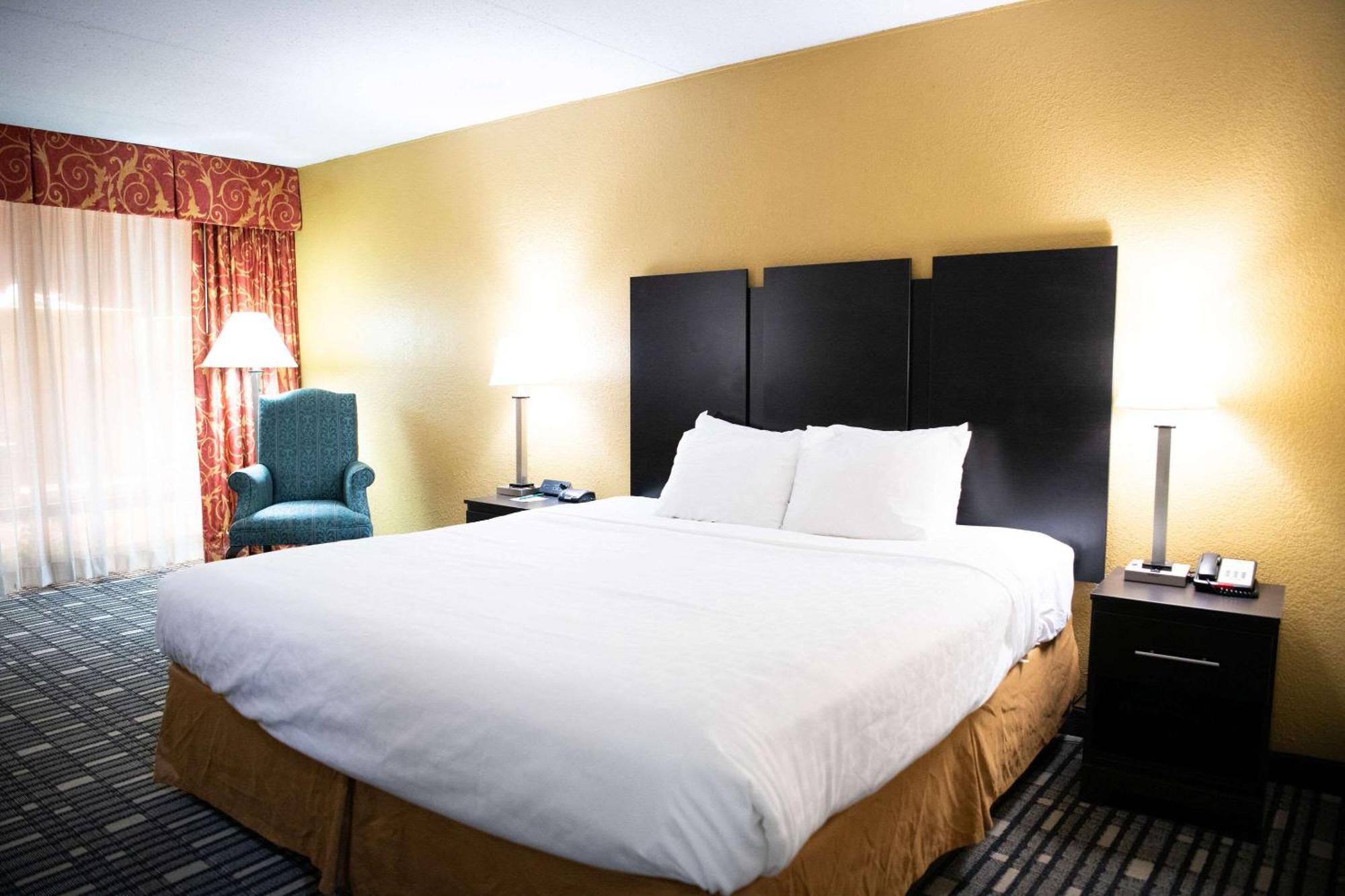 Quality Inn & Conference Center Сомерсет Экстерьер фото