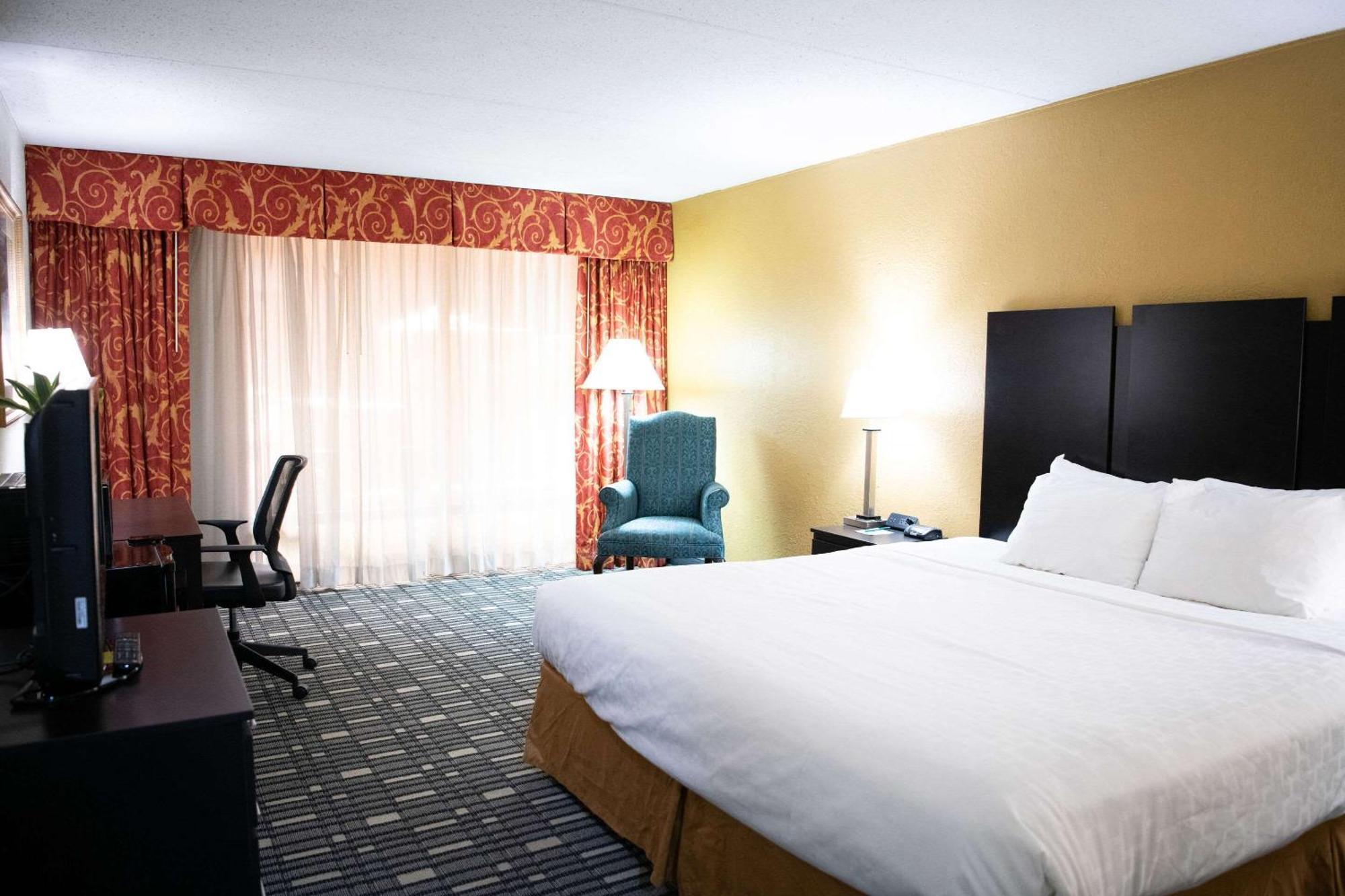 Quality Inn & Conference Center Сомерсет Экстерьер фото